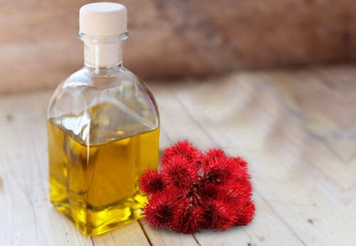 Касторовое масло для волос: как применять для роста и густоты